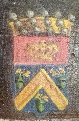 Armes sur le Sacré-Cœur de JésusÉglise de Jouy-le-Châtel - Sans repèreLes armes sont en bas à gauche.