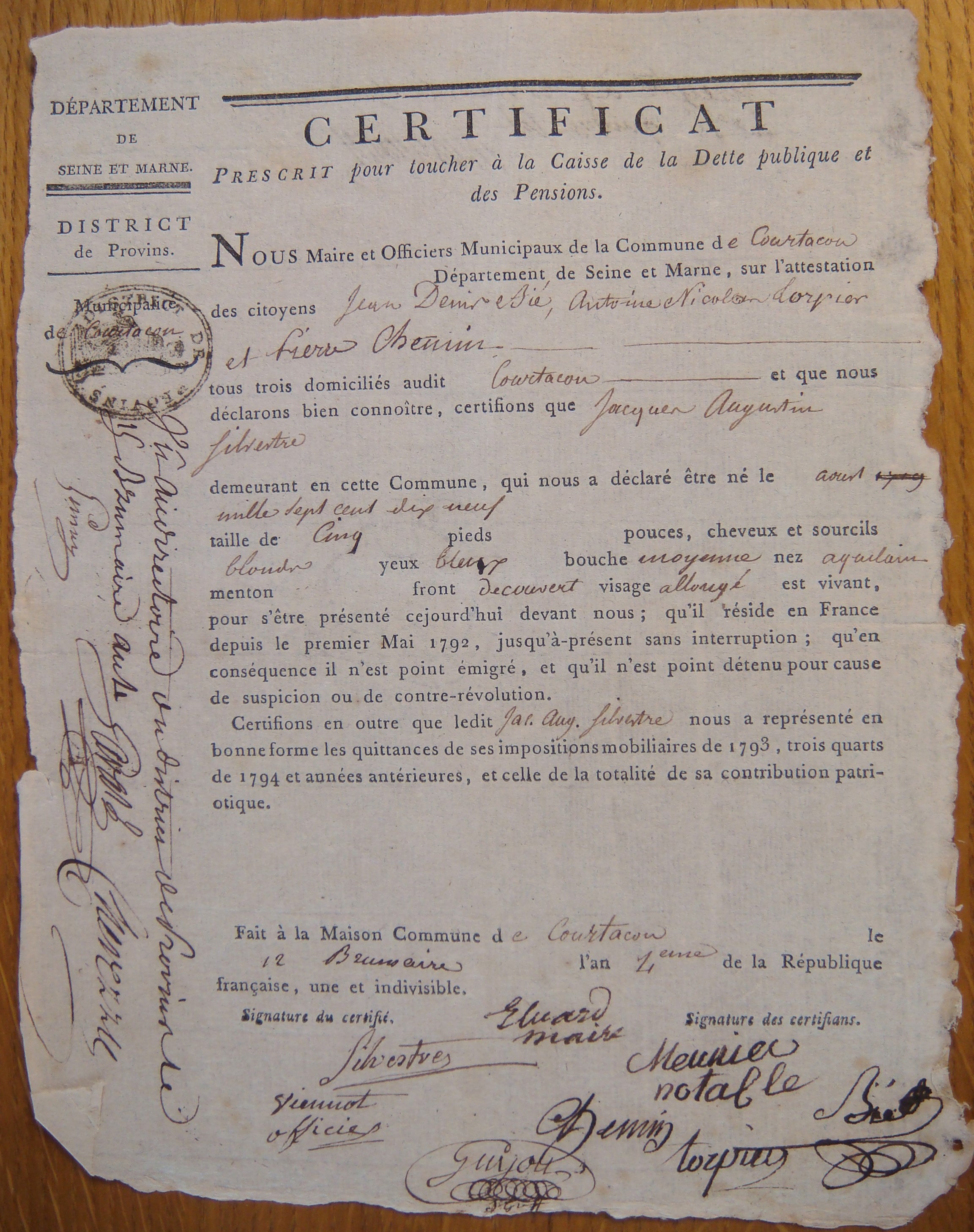 Certificat Prescrit donné à Jacques-Augustin de Silvestre pour toucher à la caisse de la Dette publique et des Pensions - Document 1