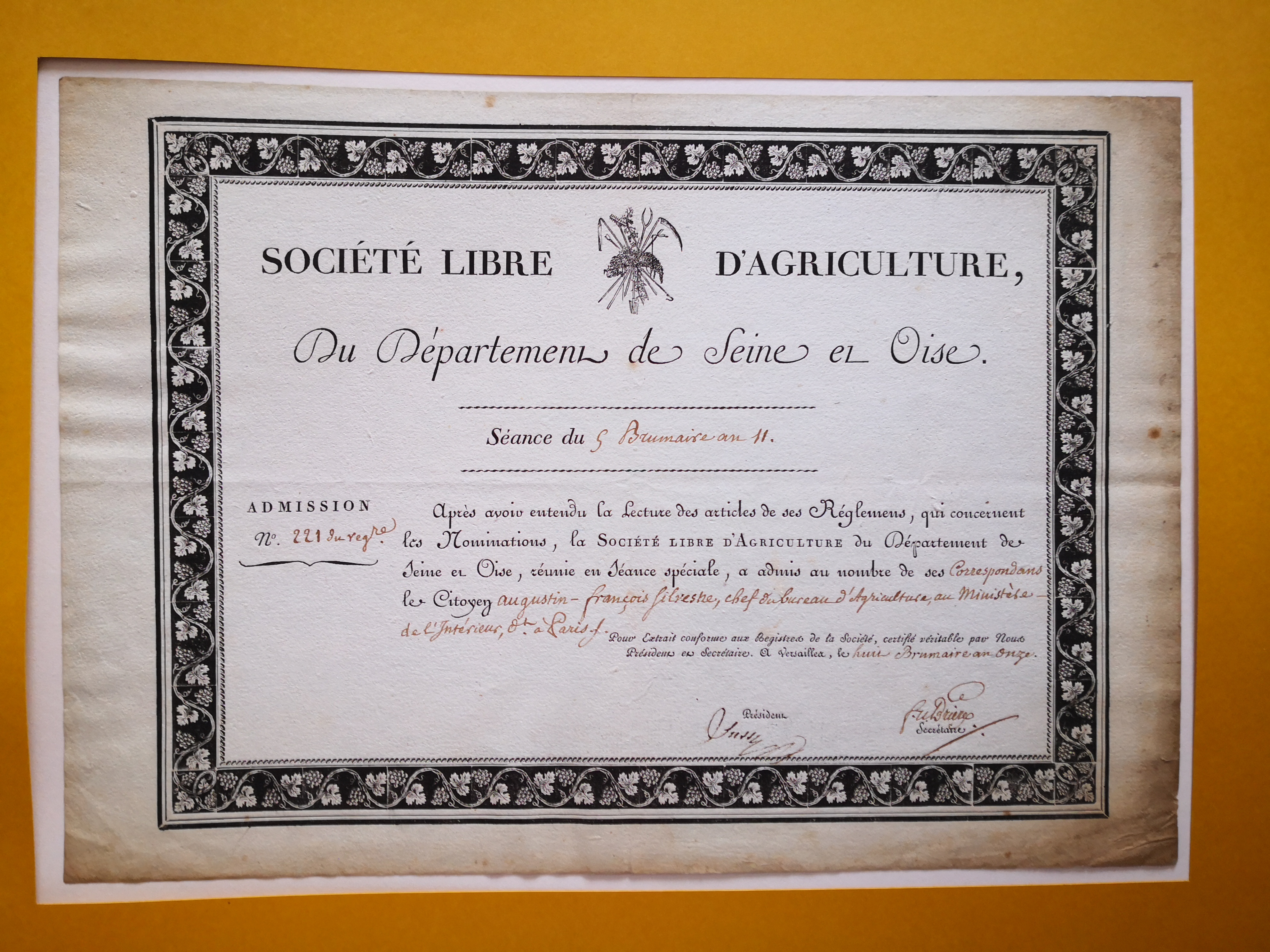  Diplôme de correspondant de la Société Libre d'Agriculture du département de la Seine et Oise décerné à Augustin-François de Silvestre - Document 1